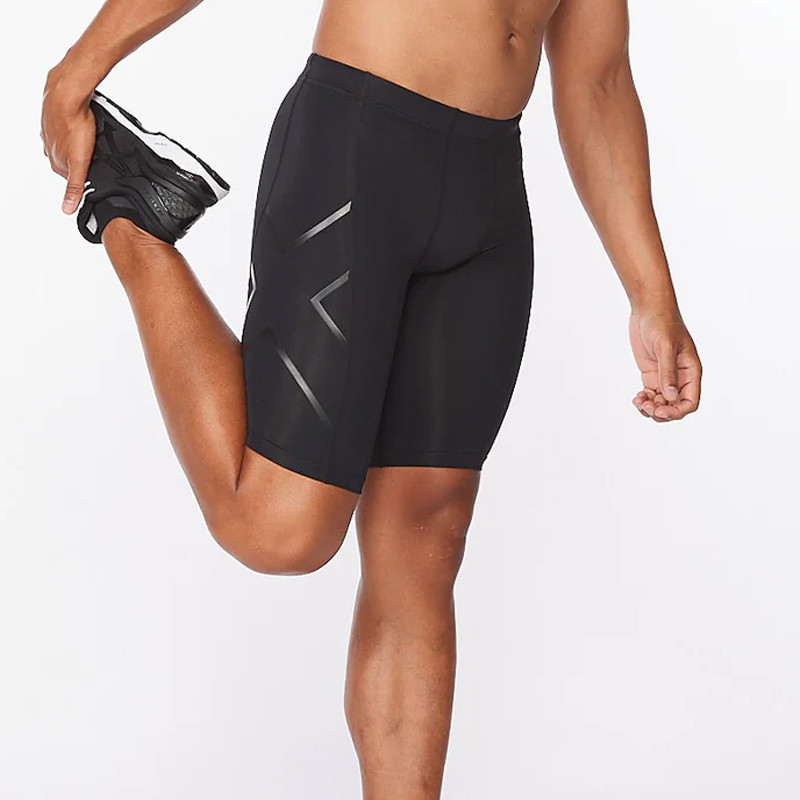 CELANA TRAINING 2XU Core Compression Shorts