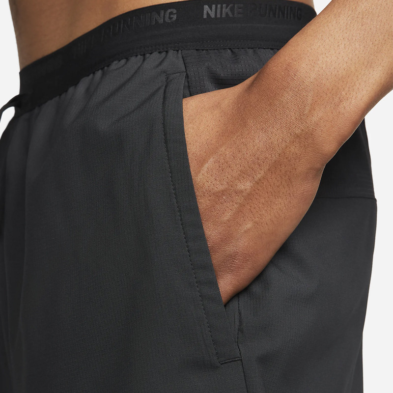 CELANA LARI NIKE Dri-FIT Stride 18cm 2-in-1 Shorts