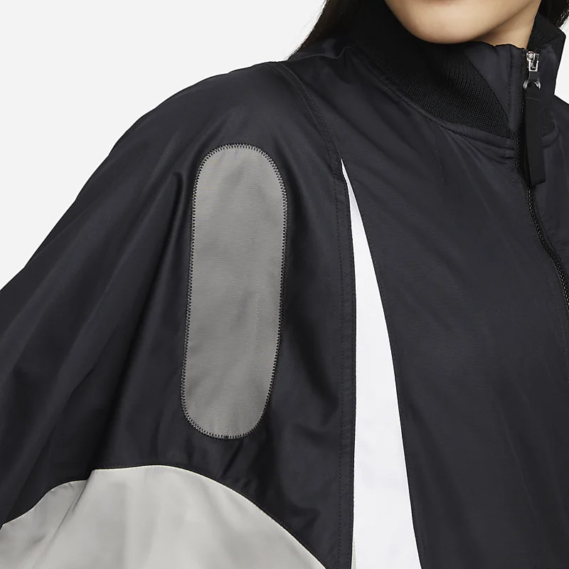 BAJU TRAINING NIKE Sportswear Wmns Woven Air Max Day Jacket