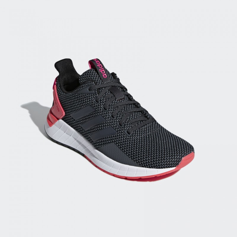 SEPATU LARI ADIDAS Wmns Questar Ride