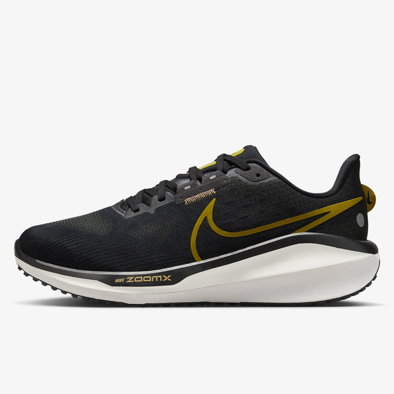 SEPATU LARI NIKE Air Zoom Vomero 17