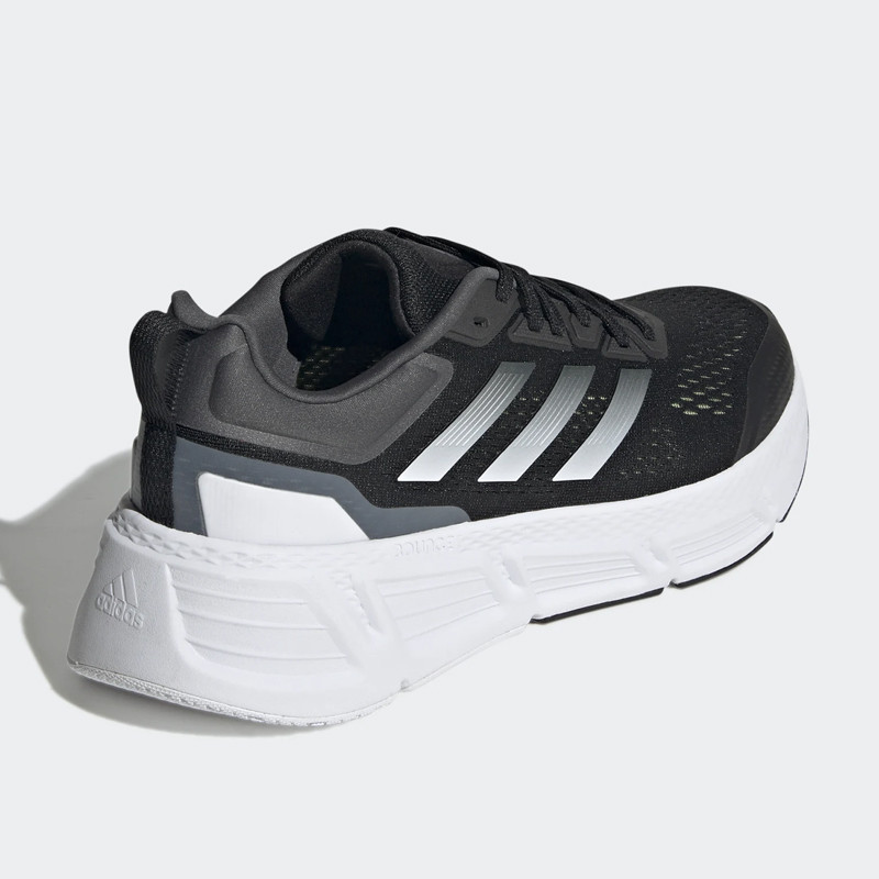 SEPATU LARI ADIDAS Questar