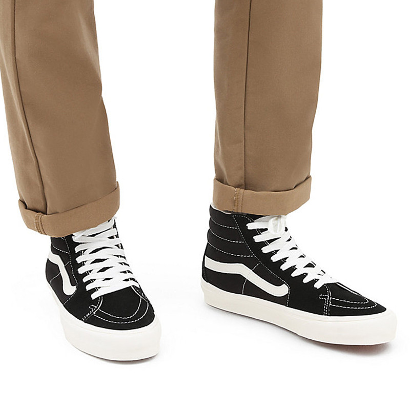 SEPATU SNEAKERS VANS SK8-HI VR3